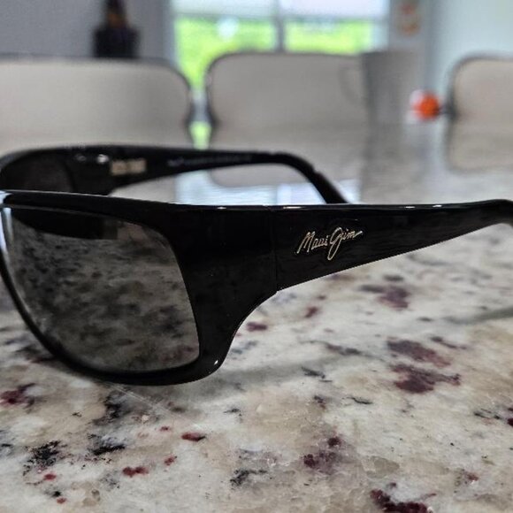 Maui Jim - PEAHI !!!  FLAWLESS AND IN MINT CONDITION !!! - Picture 4 of 7